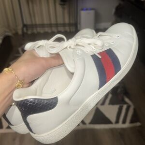Men’s Gucci sneakers 10.5